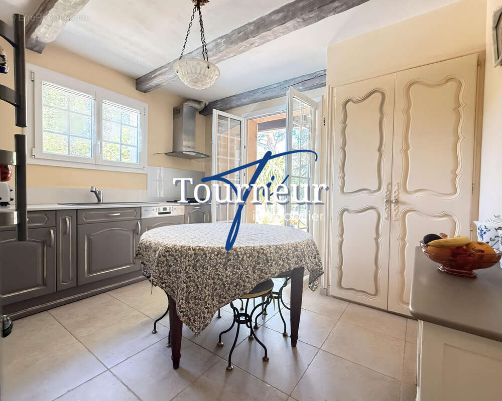 Maison à SIX-FOURS-LES-PLAGES