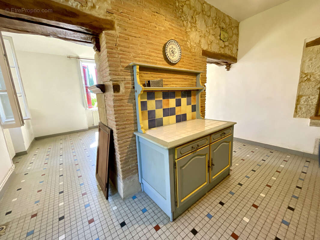 Maison à VIC-FEZENSAC