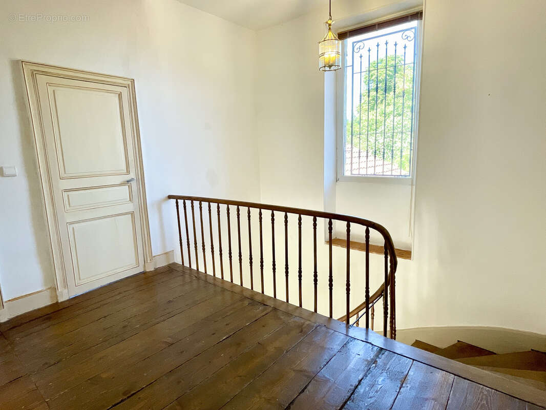 Maison à VIC-FEZENSAC