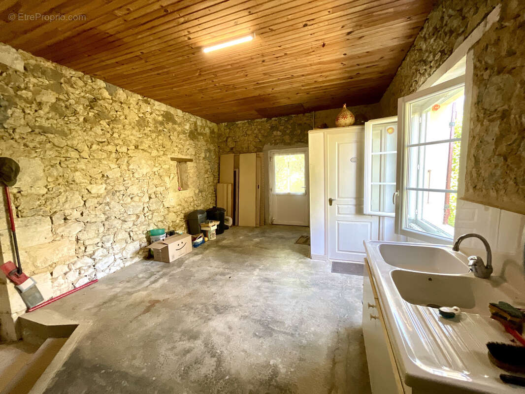 Maison à VIC-FEZENSAC