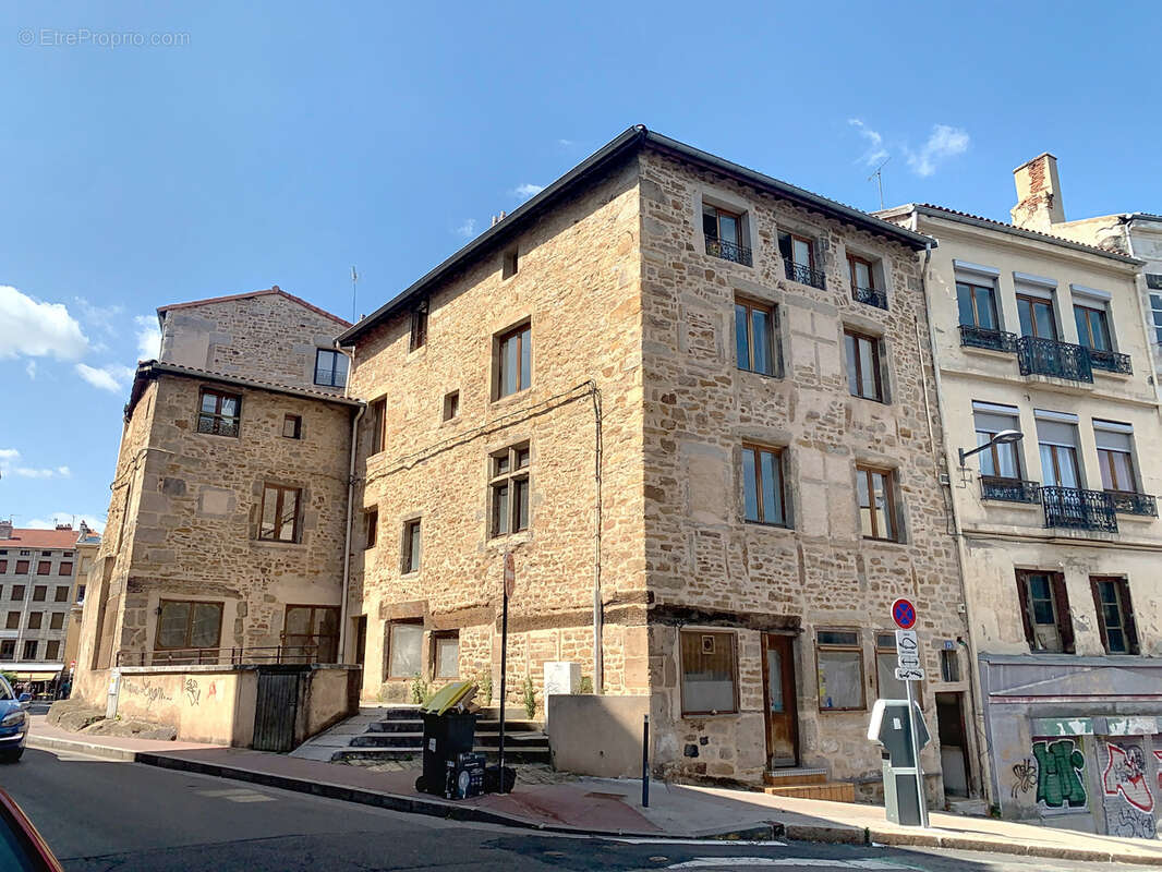 Appartement à SAINT-ETIENNE