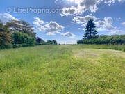 Terrain à ESTREES-LES-CRECY