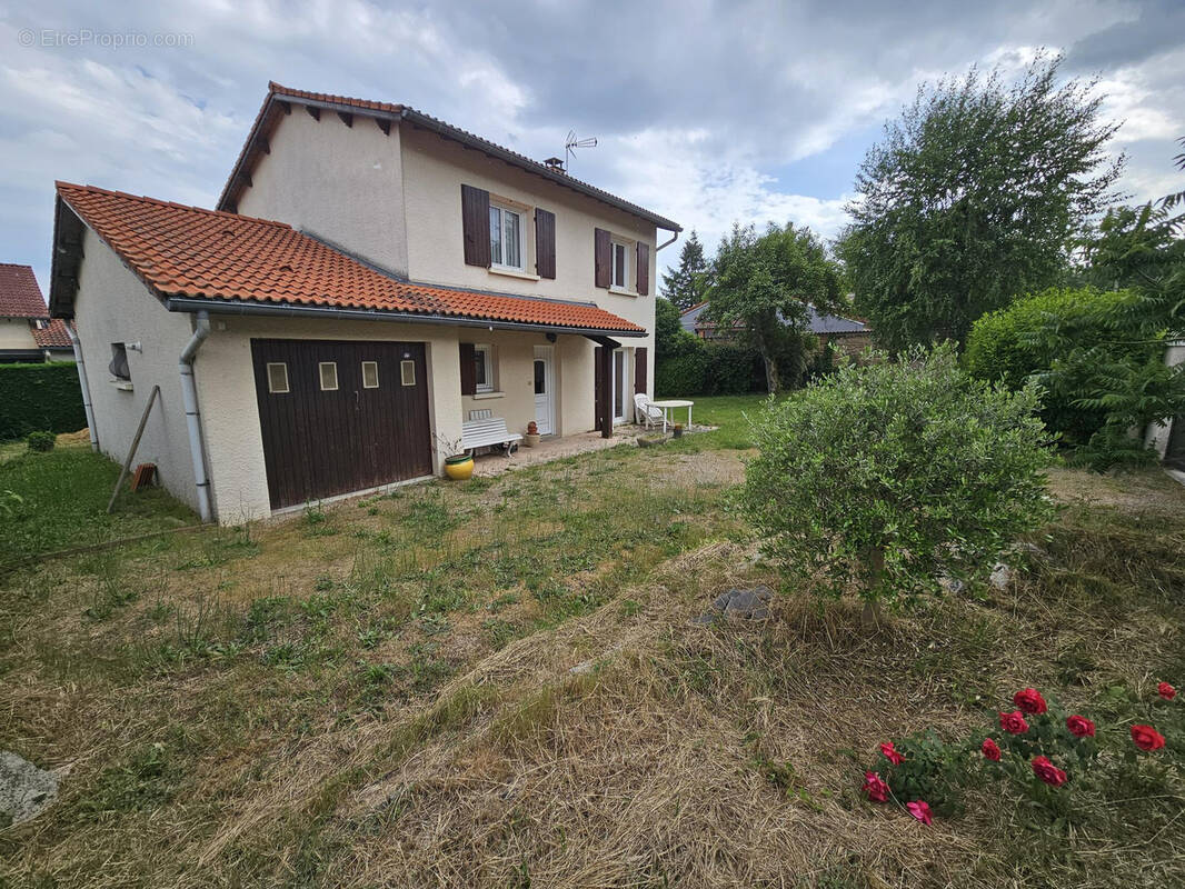 Maison à BAS-EN-BASSET