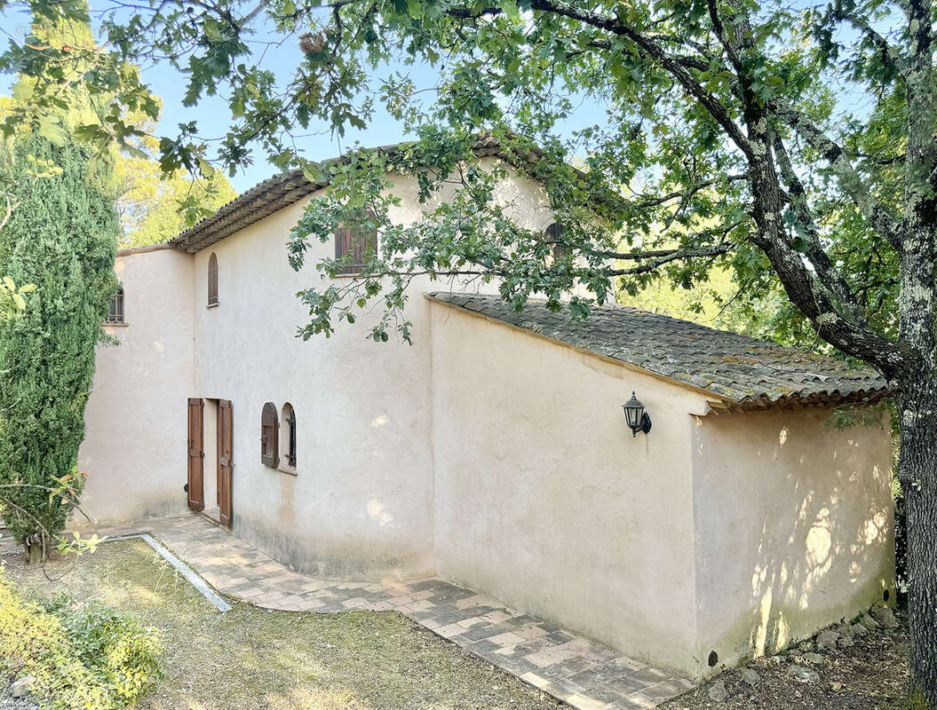 Maison à SAINT-CEZAIRE-SUR-SIAGNE