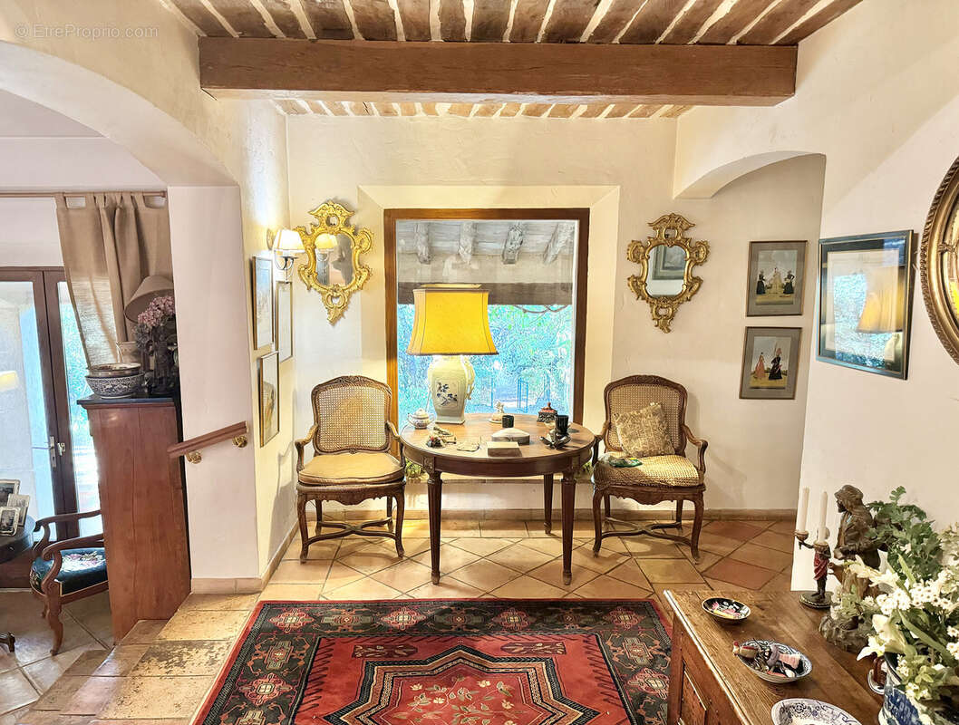 Maison à SAINT-CEZAIRE-SUR-SIAGNE