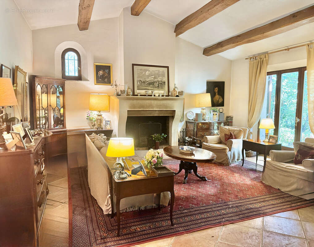 Maison à SAINT-CEZAIRE-SUR-SIAGNE