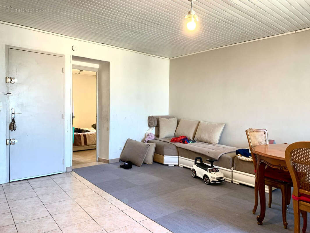Appartement à LA PENNE-SUR-HUVEAUNE