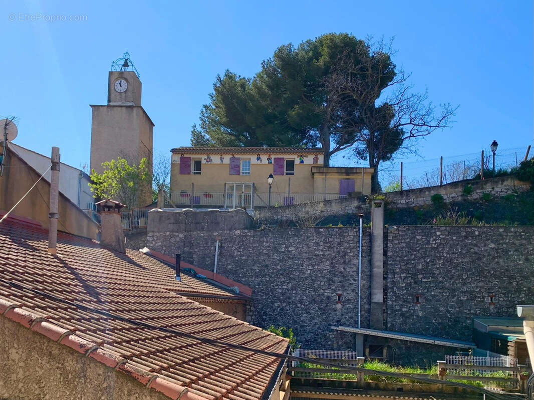 Appartement à LA PENNE-SUR-HUVEAUNE