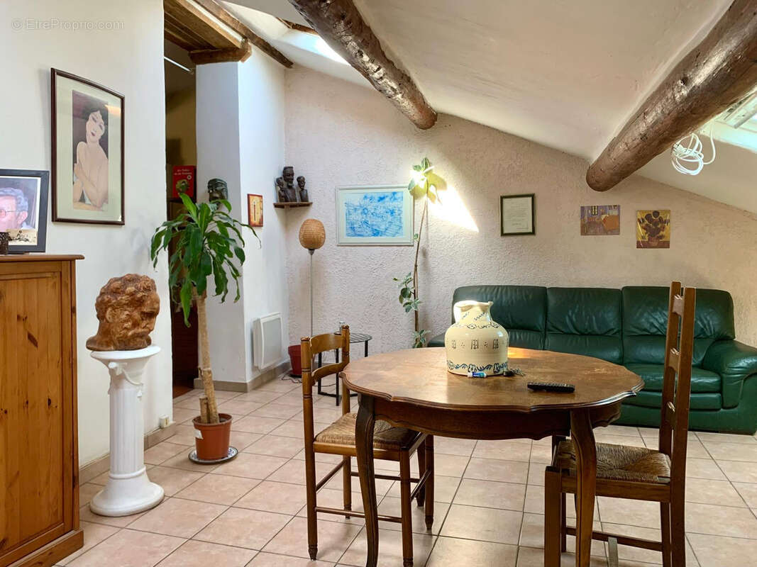 Appartement à LA PENNE-SUR-HUVEAUNE