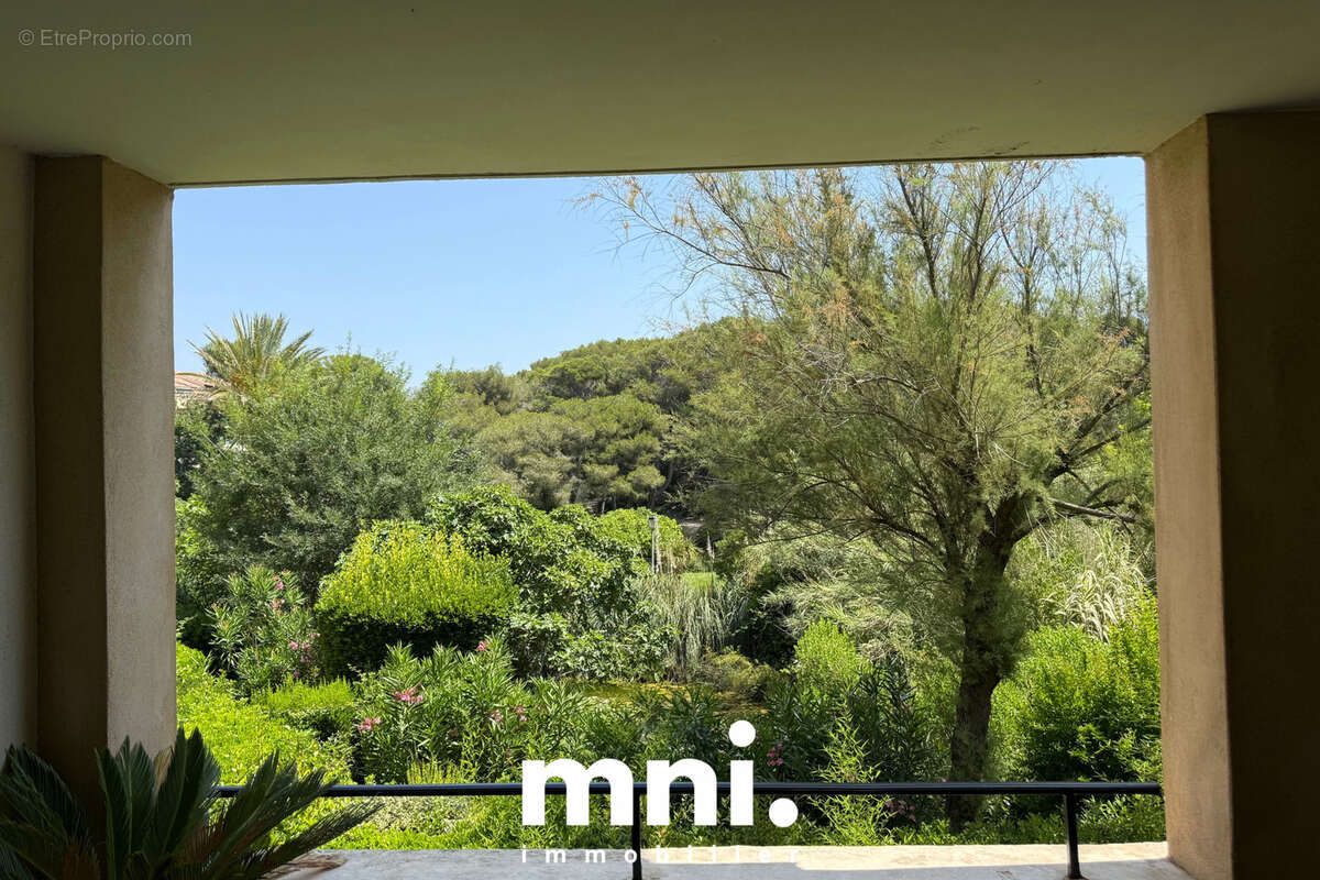 Appartement à SIX-FOURS-LES-PLAGES