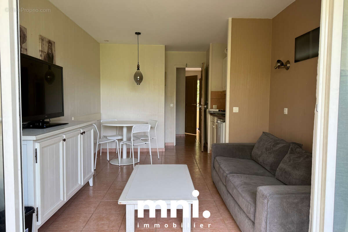 Appartement à SIX-FOURS-LES-PLAGES