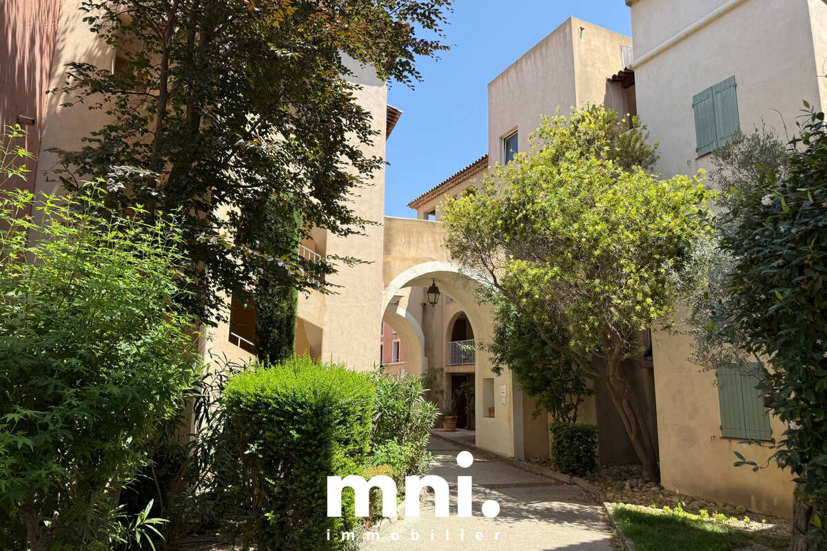 Appartement à SIX-FOURS-LES-PLAGES