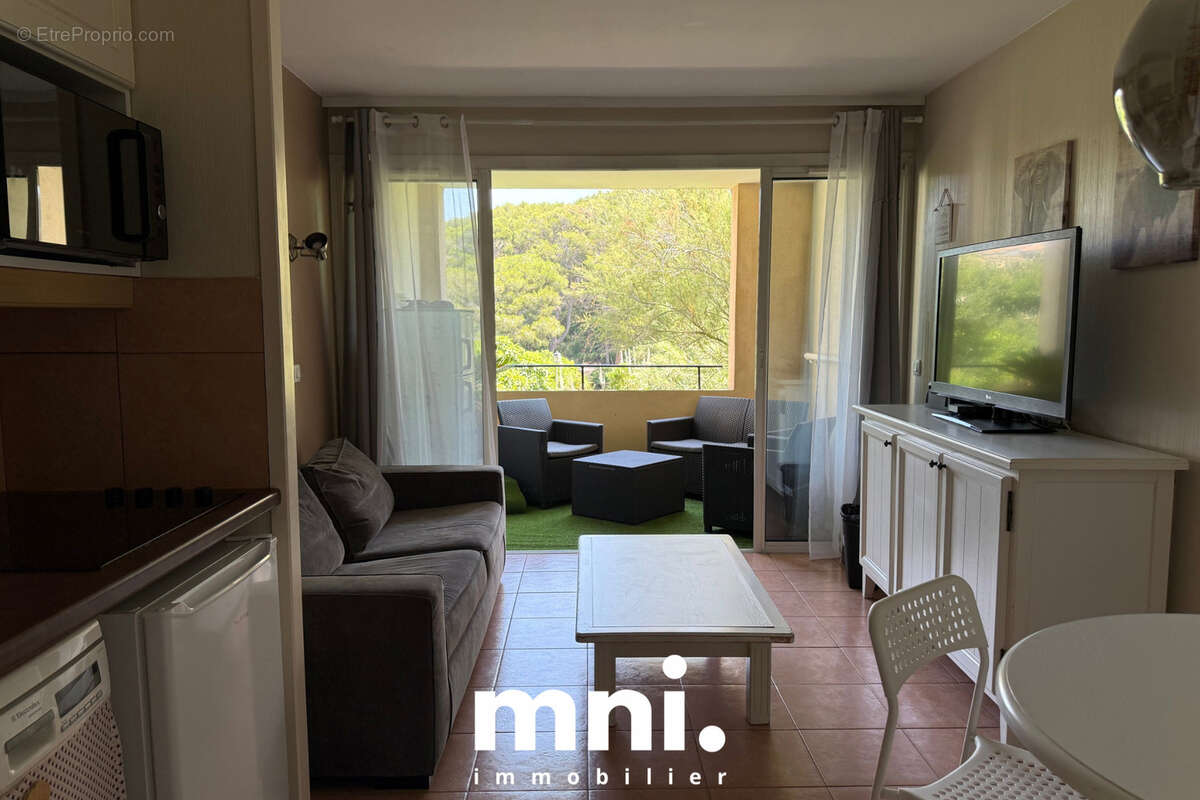 Appartement à SIX-FOURS-LES-PLAGES