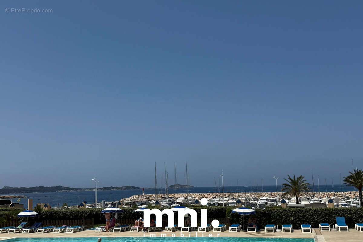 Appartement à SIX-FOURS-LES-PLAGES