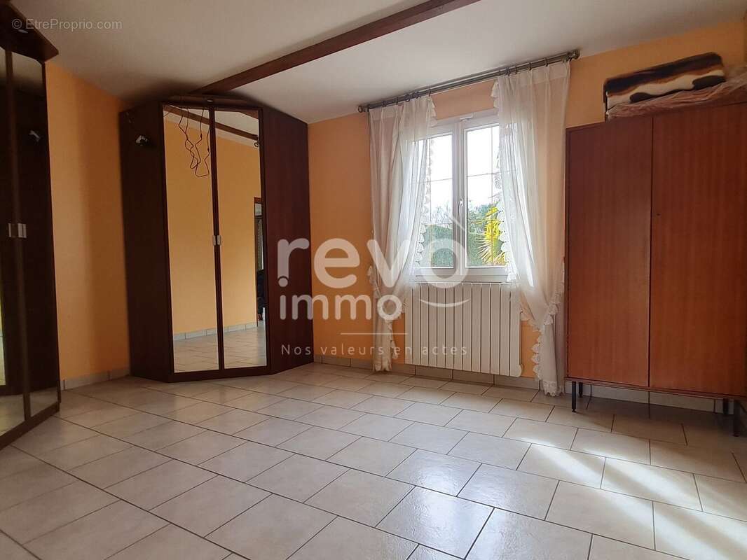 Maison à LE CELLIER