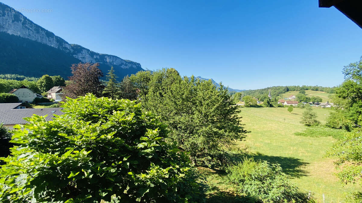 Maison à ENTRE-DEUX-GUIERS