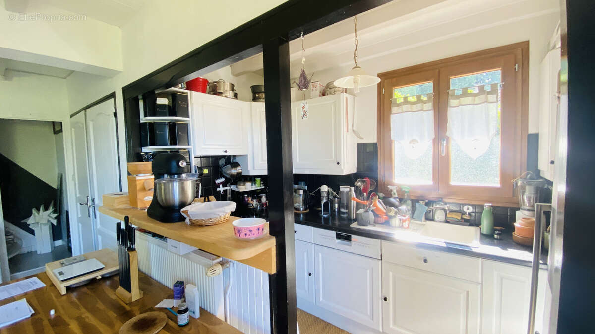 Maison à ENTRE-DEUX-GUIERS