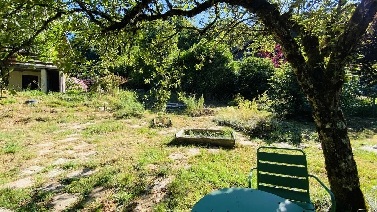 Maison à ENTRE-DEUX-GUIERS