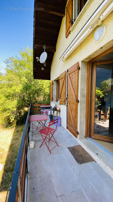 Maison à ENTRE-DEUX-GUIERS