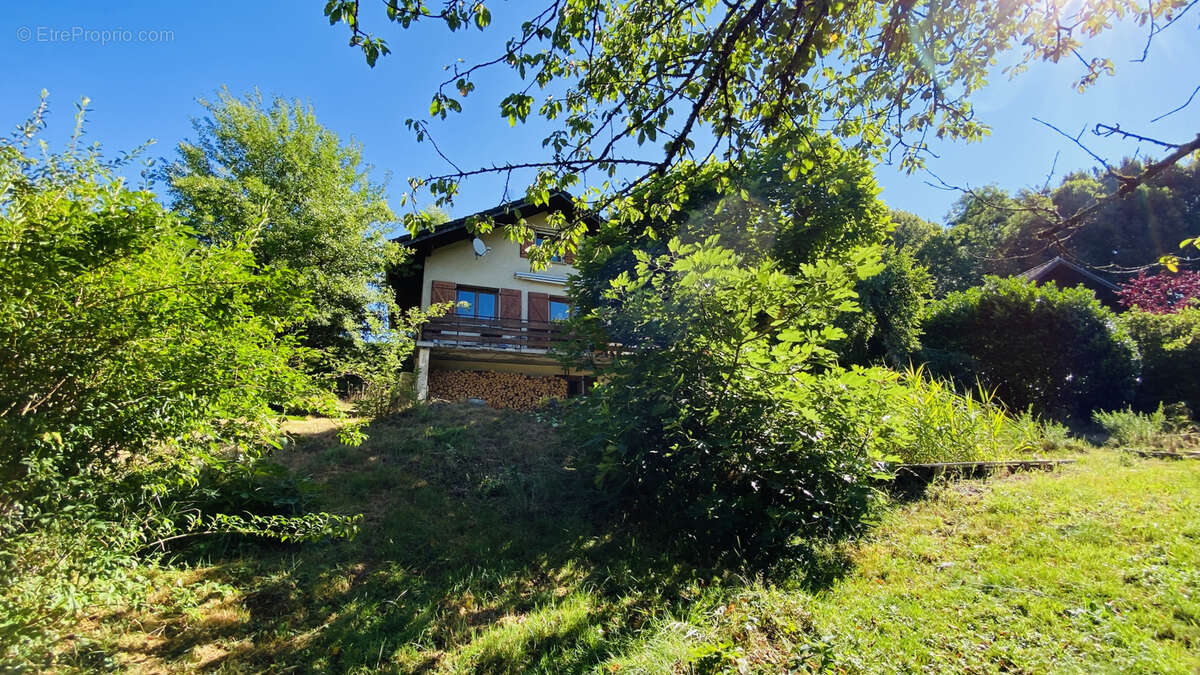 Maison à ENTRE-DEUX-GUIERS