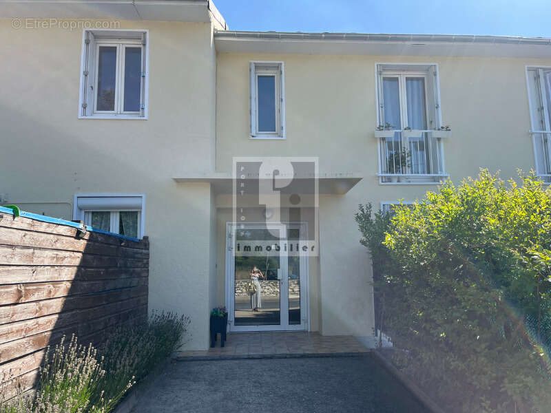 Appartement à MORET-SUR-LOING