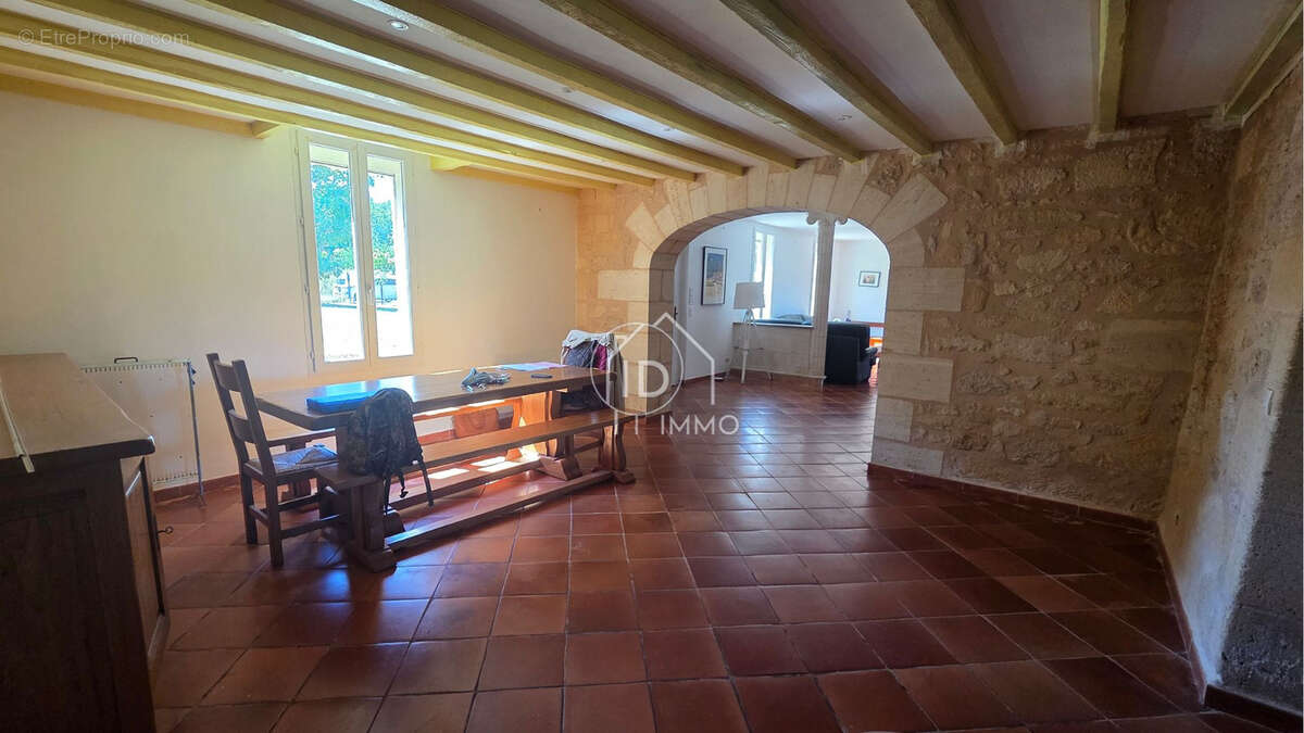 Maison à VILLEFRANCHE-DE-LONCHAT