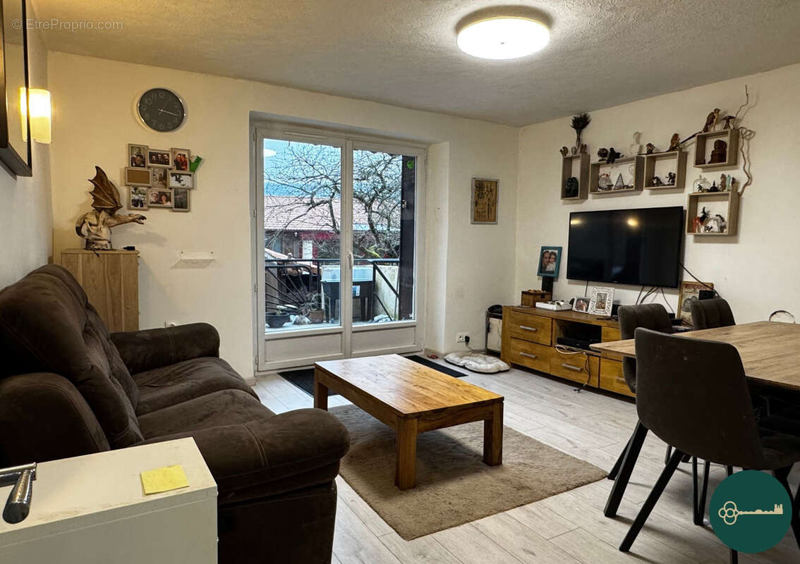 Maison à CHOLOY-MENILLOT