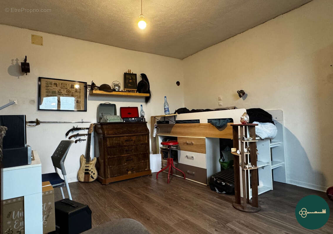 Maison à CHOLOY-MENILLOT