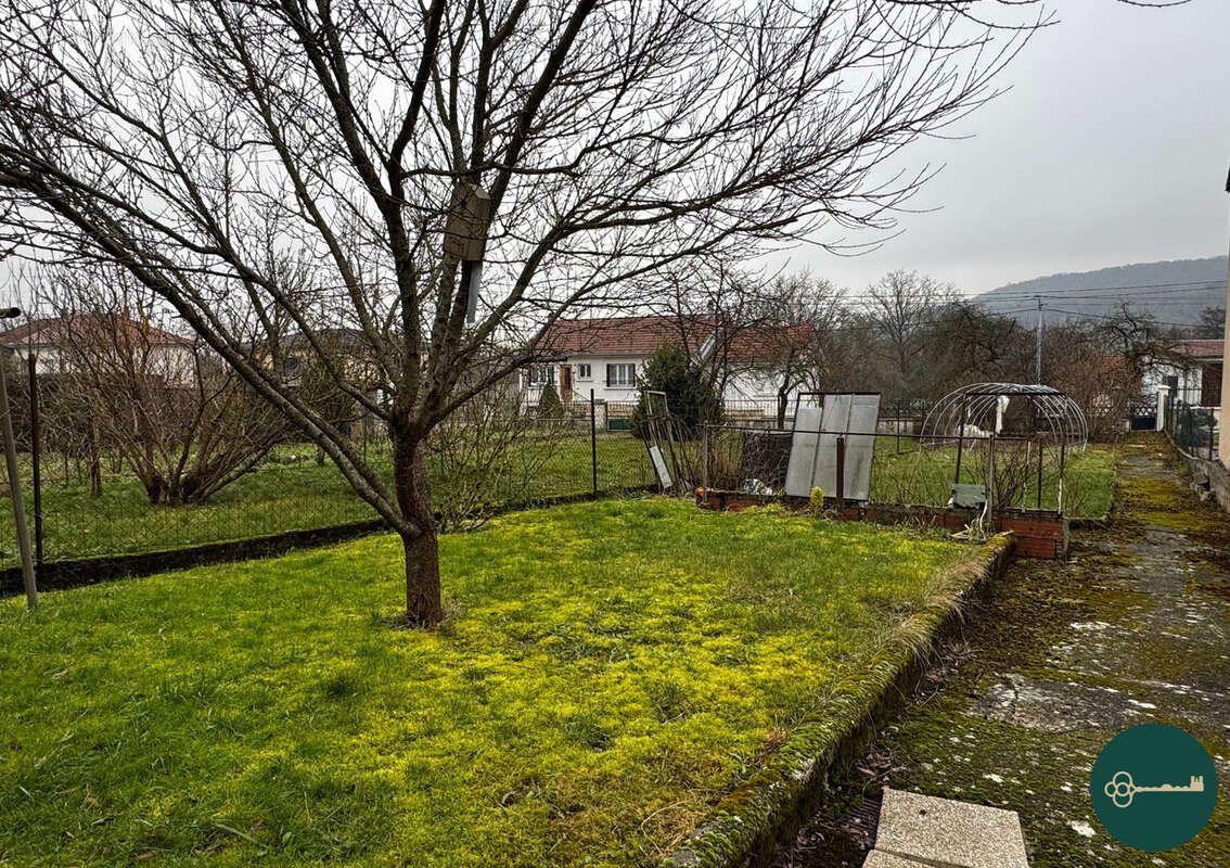 Maison à CHOLOY-MENILLOT