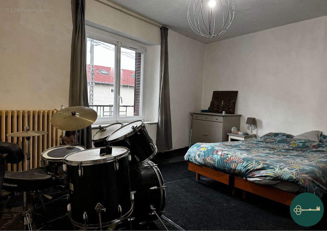 Maison à CHOLOY-MENILLOT