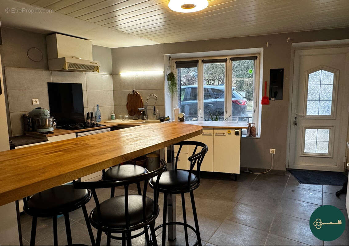 Maison à CHOLOY-MENILLOT