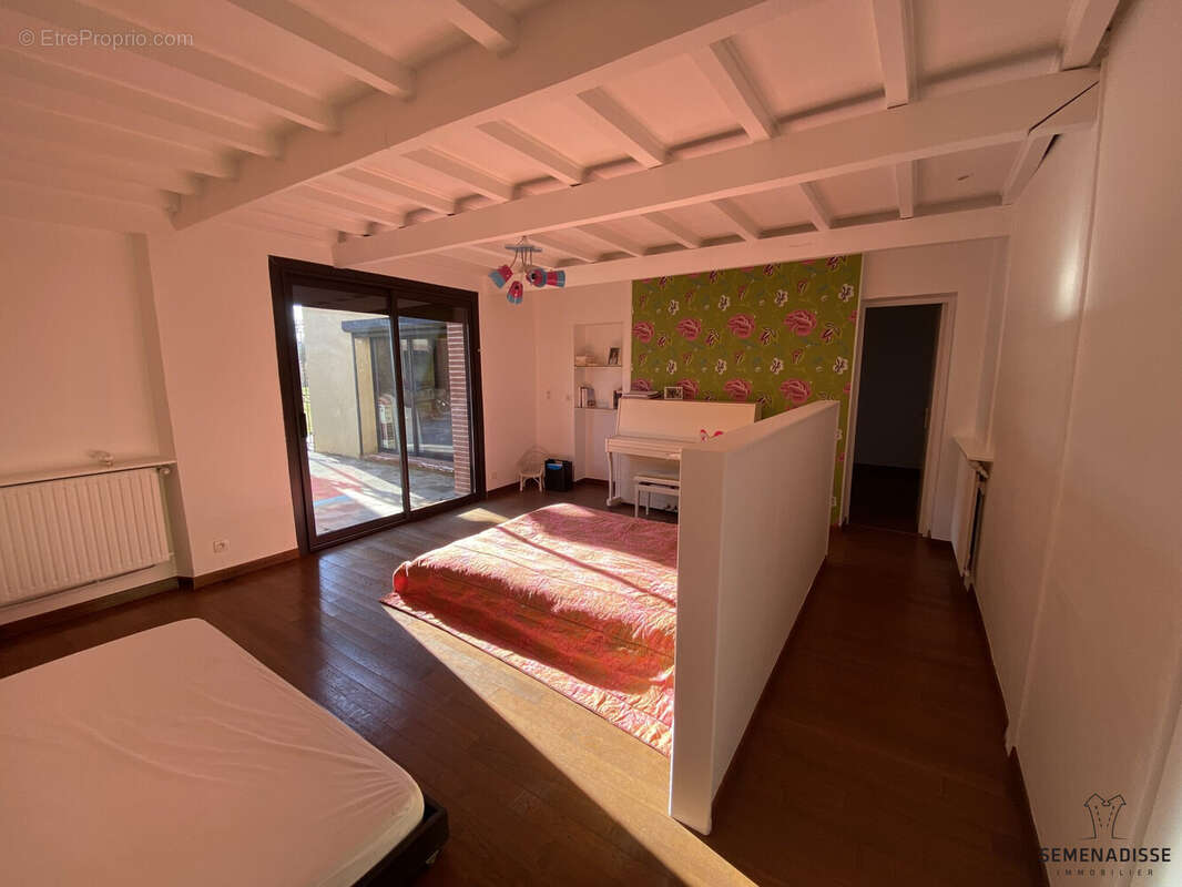 Maison à MONTESQUIEU-VOLVESTRE