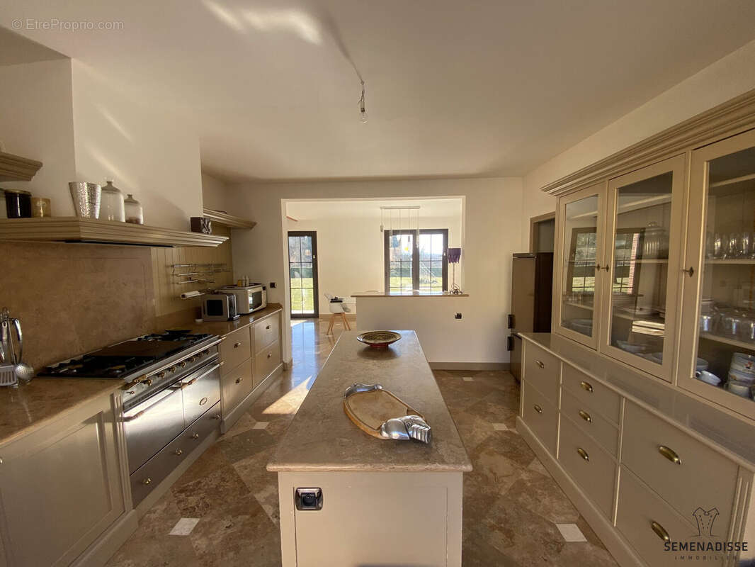 Maison à MONTESQUIEU-VOLVESTRE