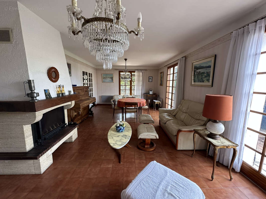 Maison à LA FARLEDE