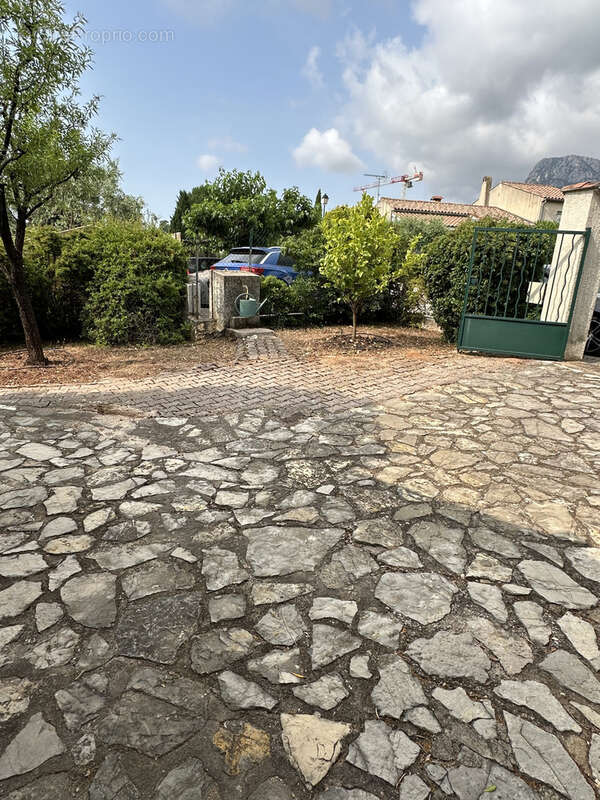 Maison à LA FARLEDE