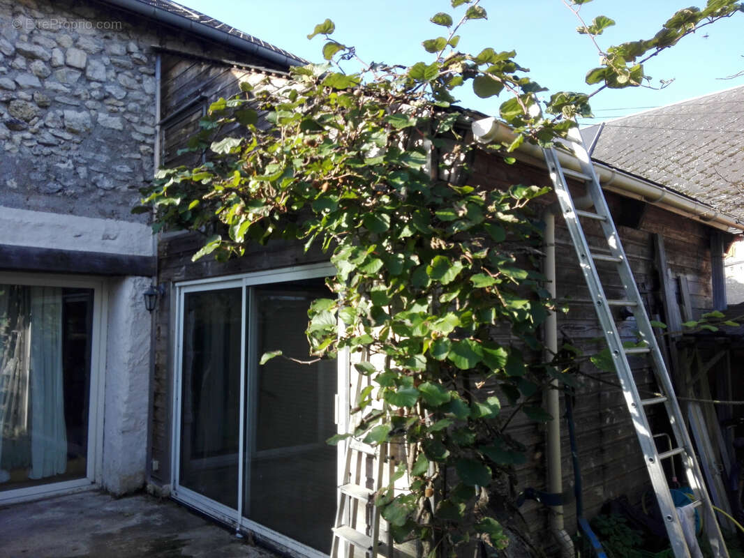 Maison à COURBOUZON