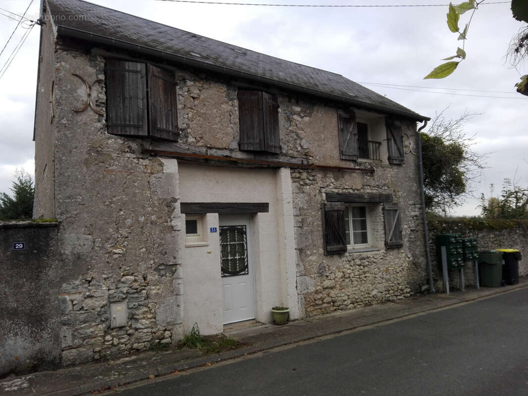 Maison à COURBOUZON