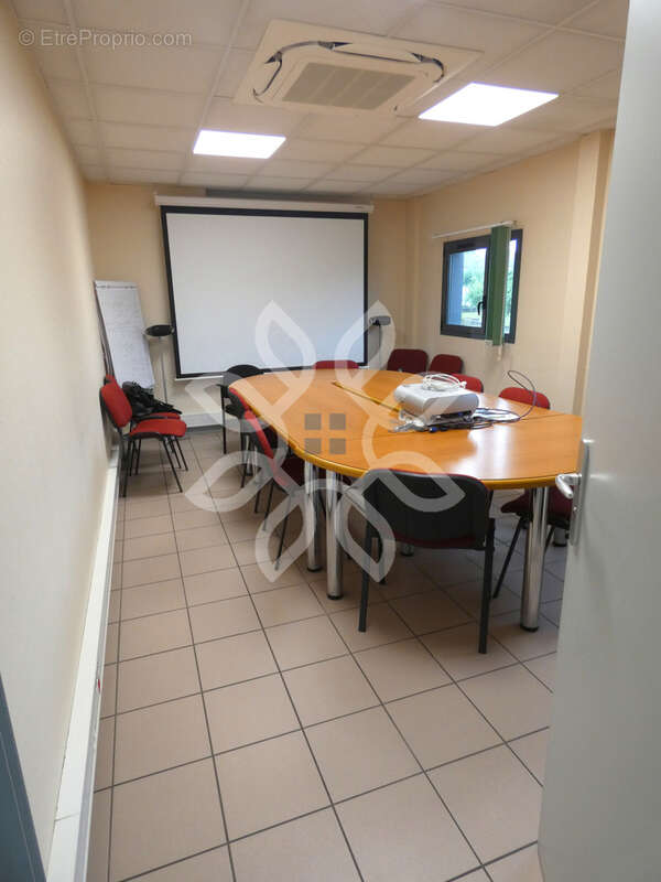 Commerce à DESERTINES