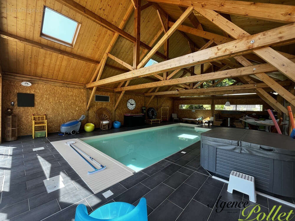 Maison à AUBIGNY-SUR-NERE