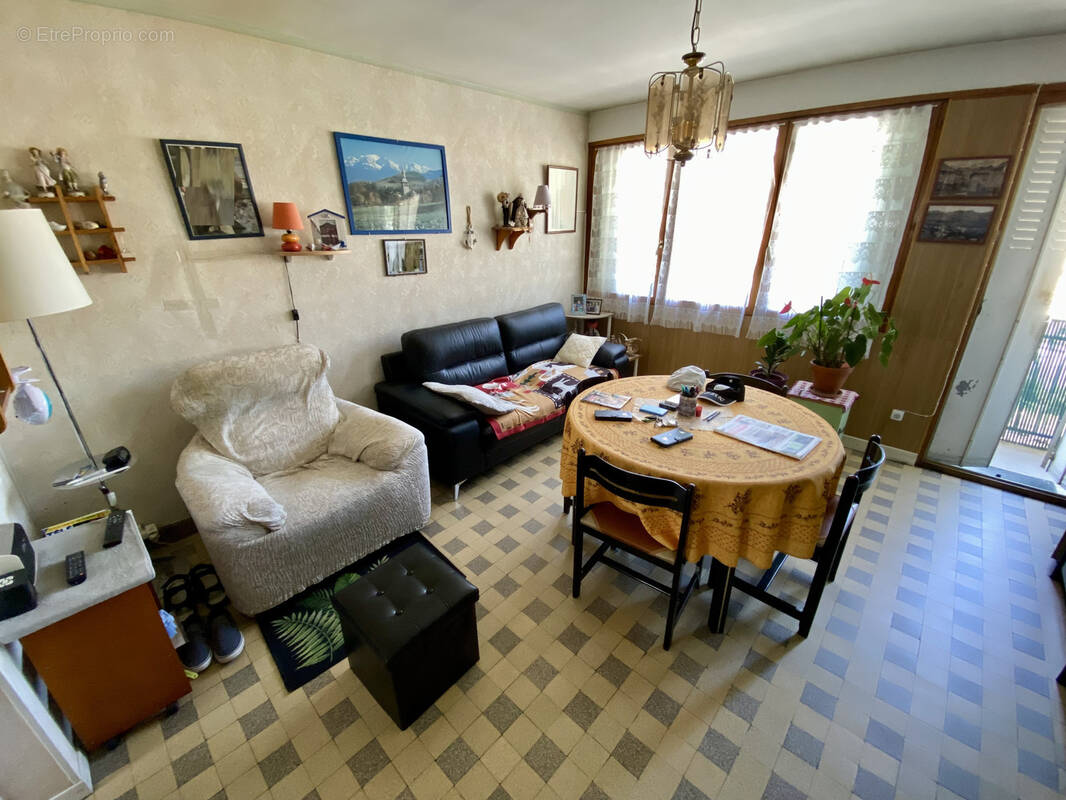 Appartement à SAINT-JEAN-DE-MAURIENNE
