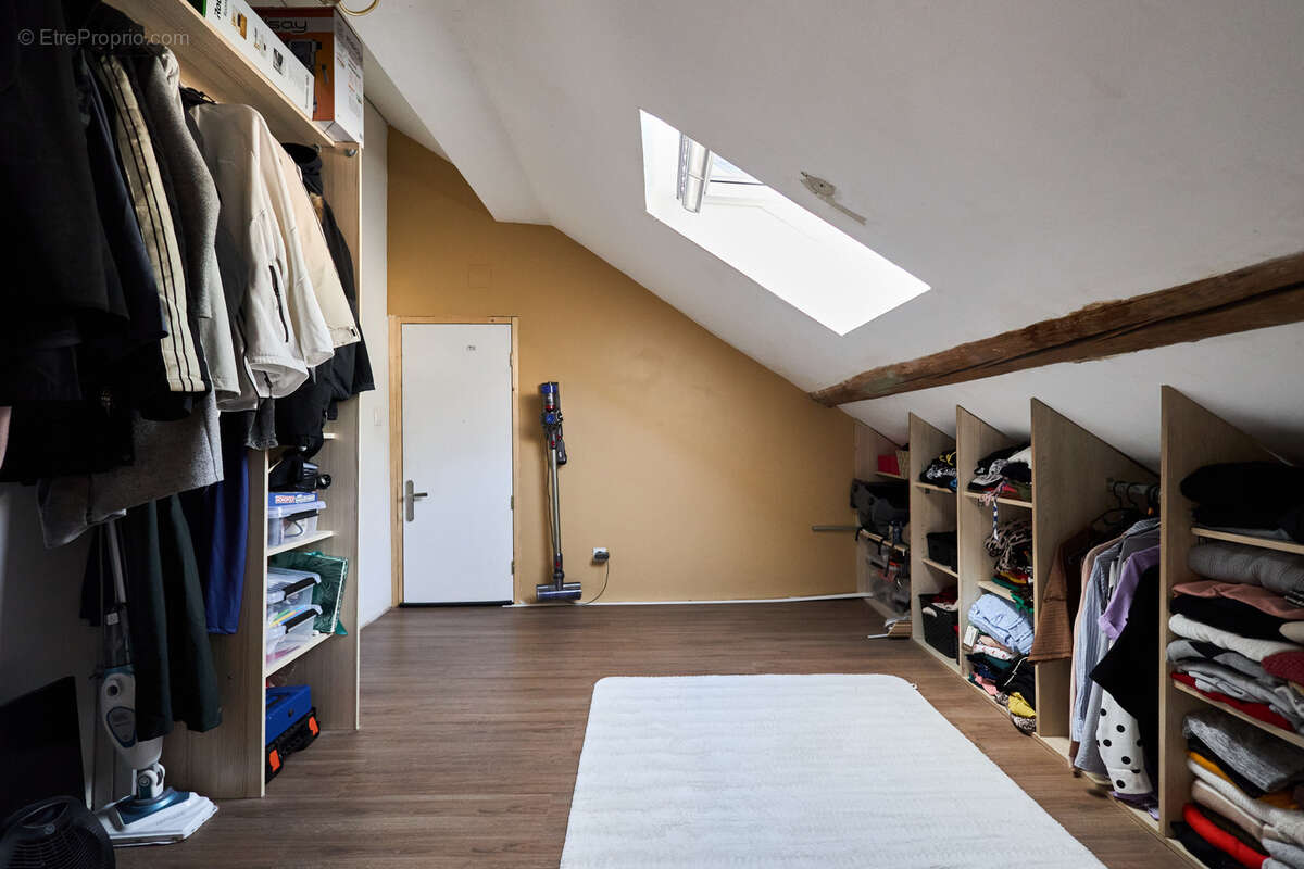 Appartement à MAGENTA