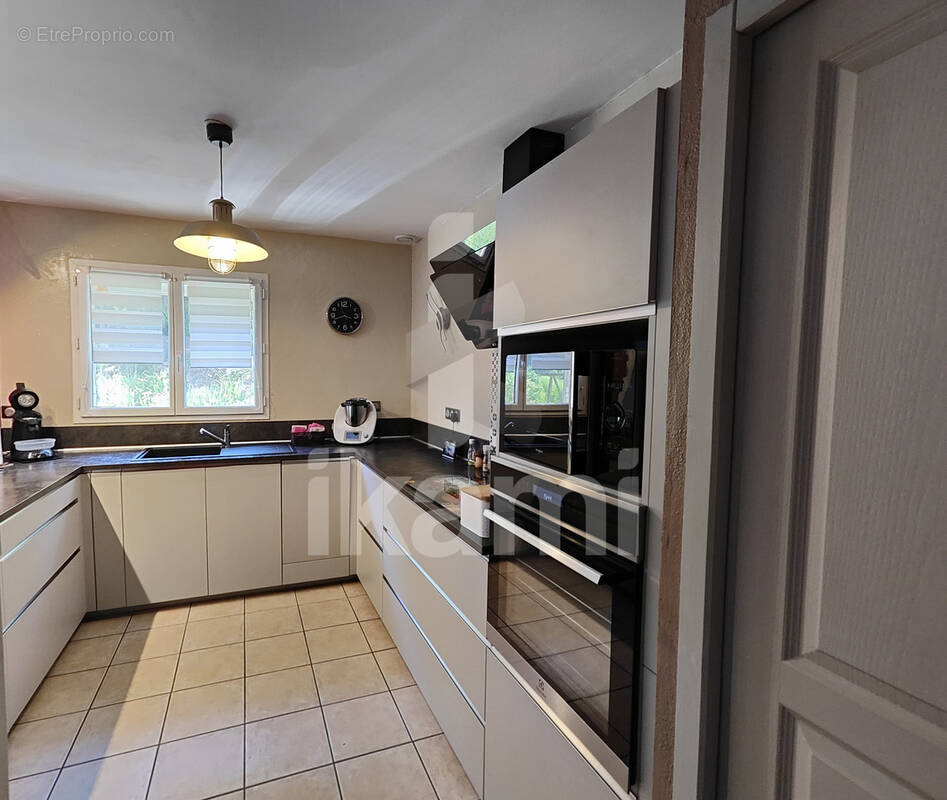 Maison à SAINT-JULIEN-VOCANCE