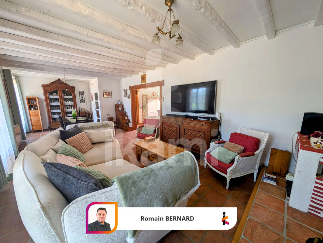 Maison à SAINT-GEORGES-BLANCANEIX