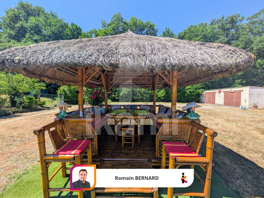 Maison à SAINT-GEORGES-BLANCANEIX