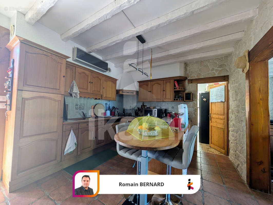 Maison à SAINT-GEORGES-BLANCANEIX