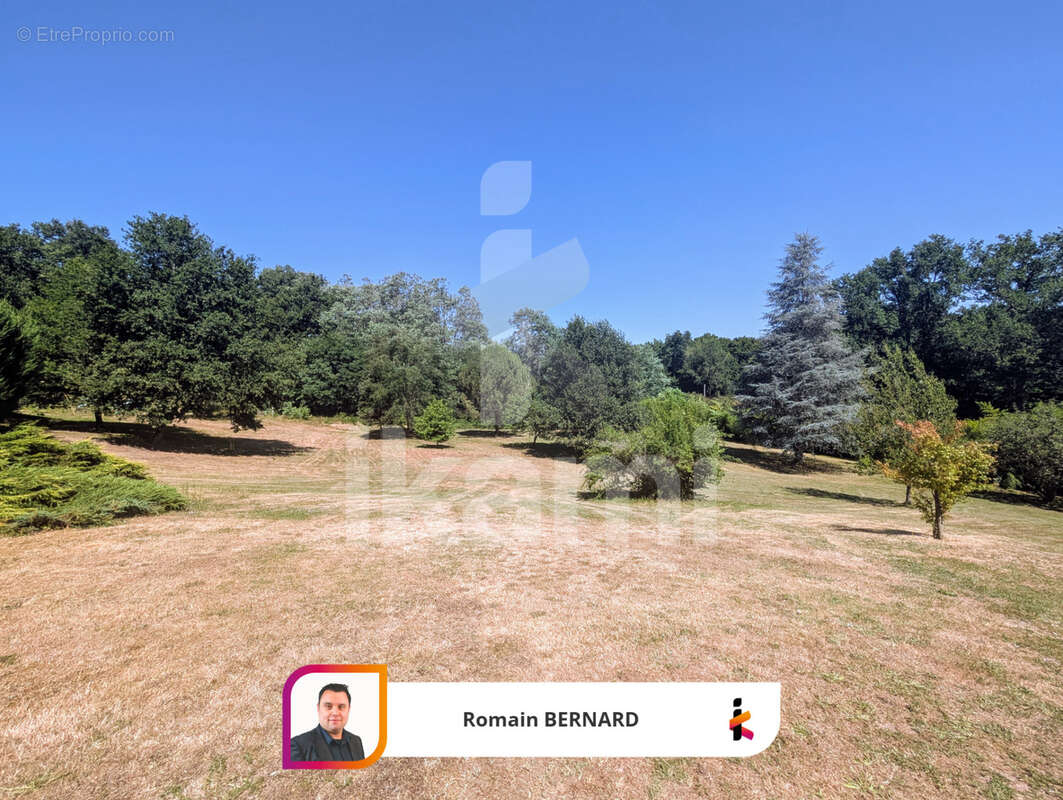 Maison à SAINT-GEORGES-BLANCANEIX