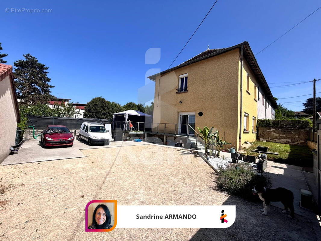 Maison à LES AVENIERES