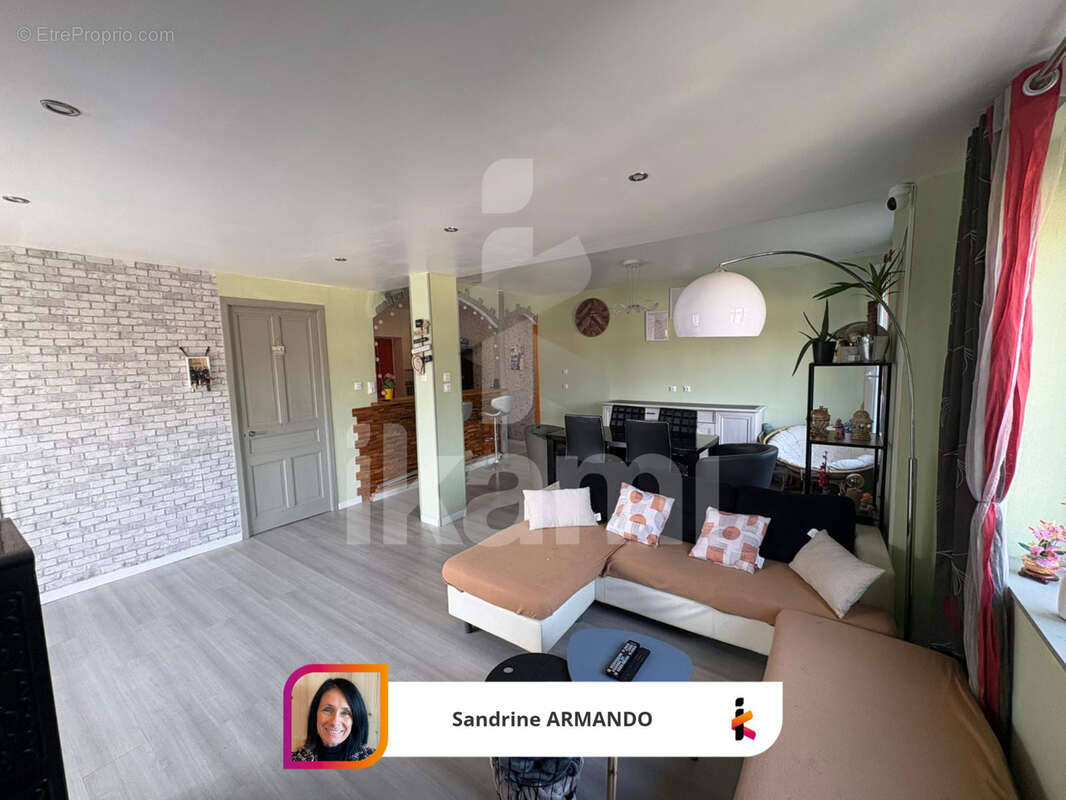 Maison à LES AVENIERES