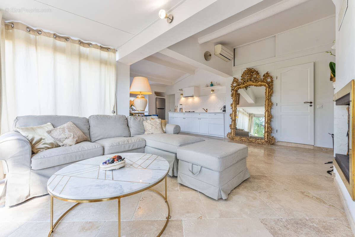 Maison à LA CADIERE-D&#039;AZUR