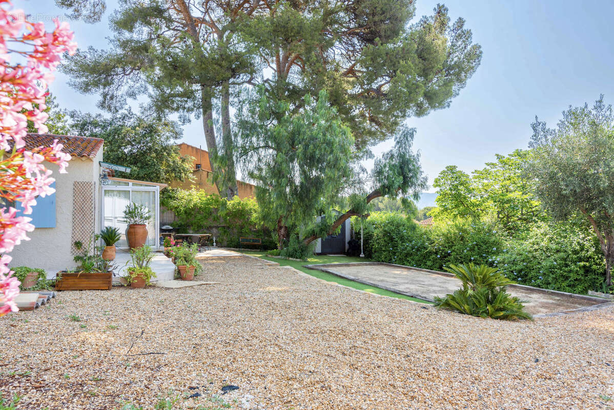 Maison à LA CADIERE-D&#039;AZUR